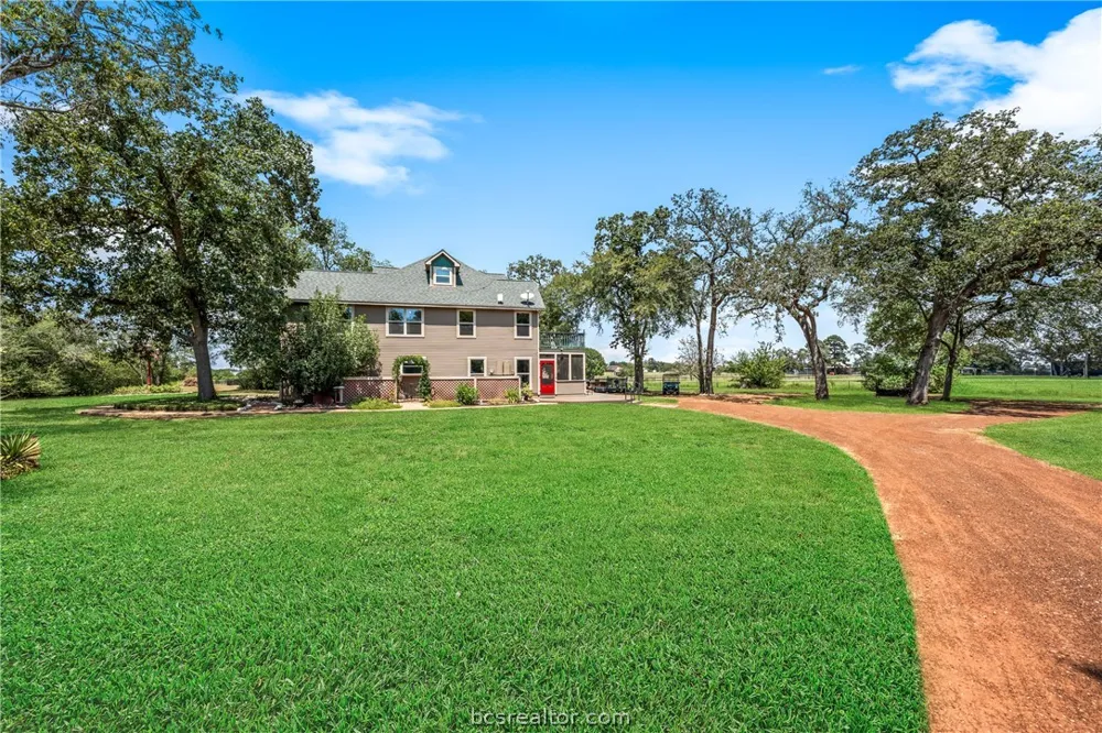 25948 Nelson Road Hempstead, TX 77445