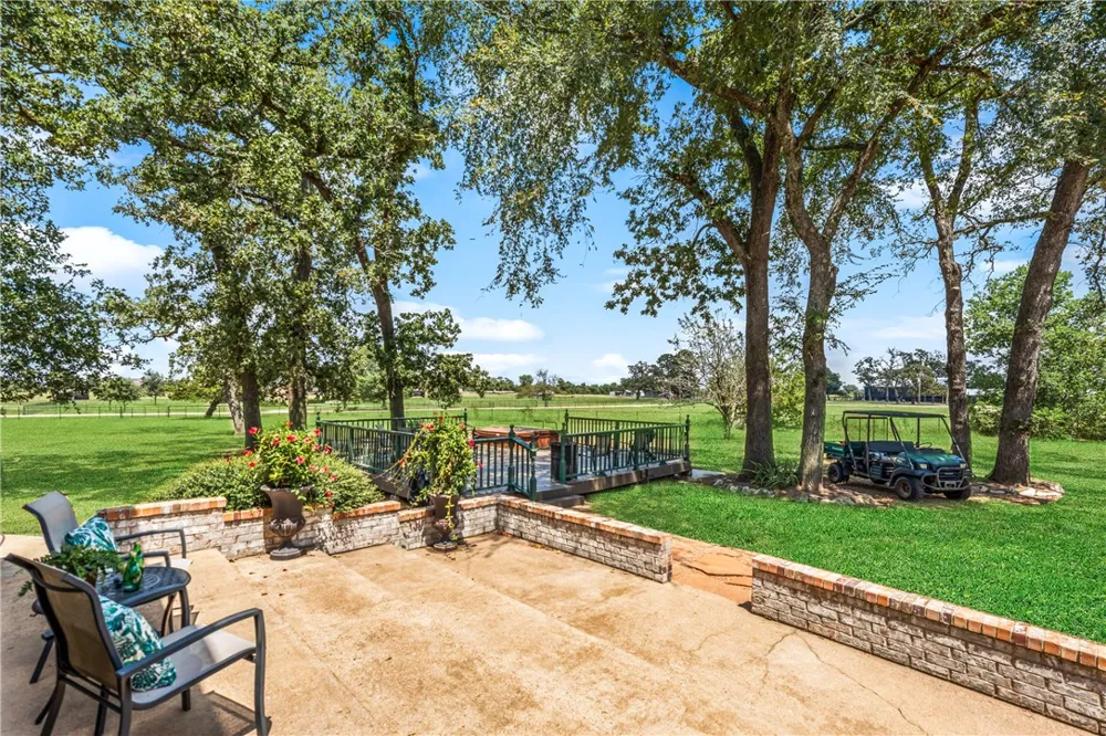 25948 Nelson Road Hempstead, TX 77445