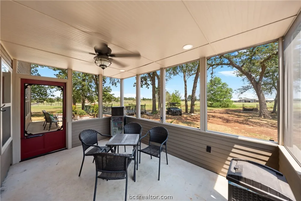 25948 Nelson Road Hempstead, TX 77445