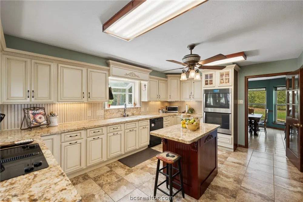 25948 Nelson Road Hempstead, TX 77445