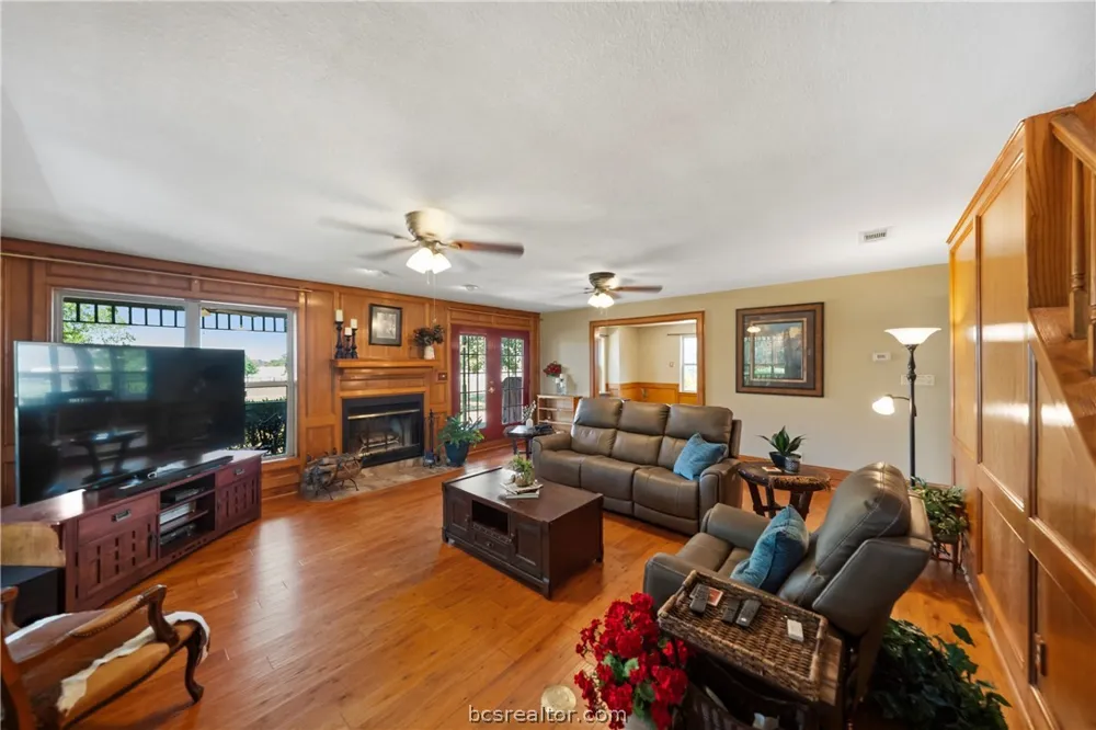 25948 Nelson Road Hempstead, TX 77445
