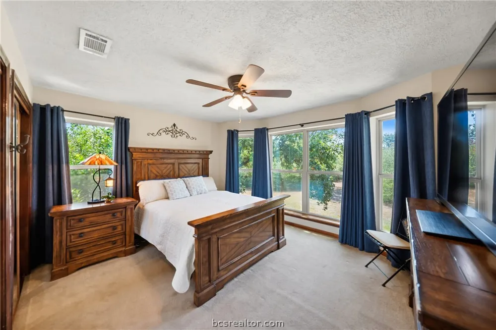 25948 Nelson Road Hempstead, TX 77445