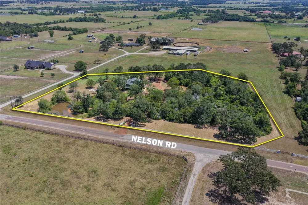 25948 Nelson Road Hempstead, TX 77445