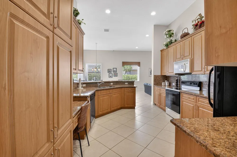 7713 RINEHART DRIVE Boynton Beach, FL 33437