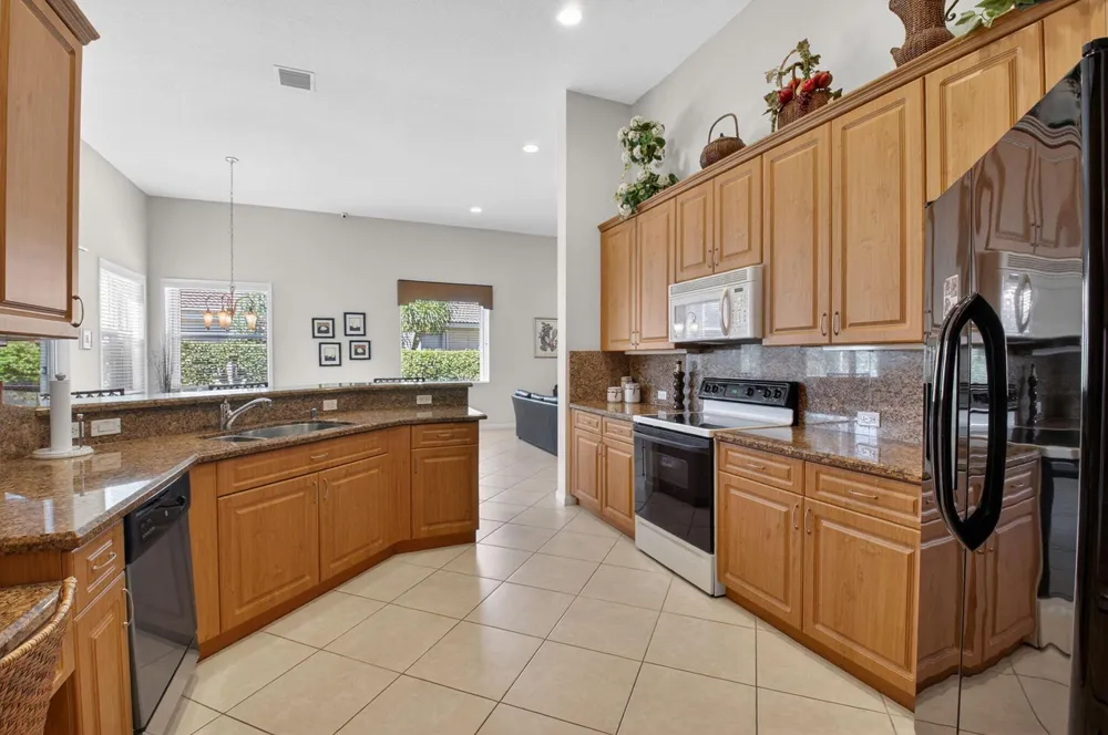7713 RINEHART DRIVE Boynton Beach, FL 33437