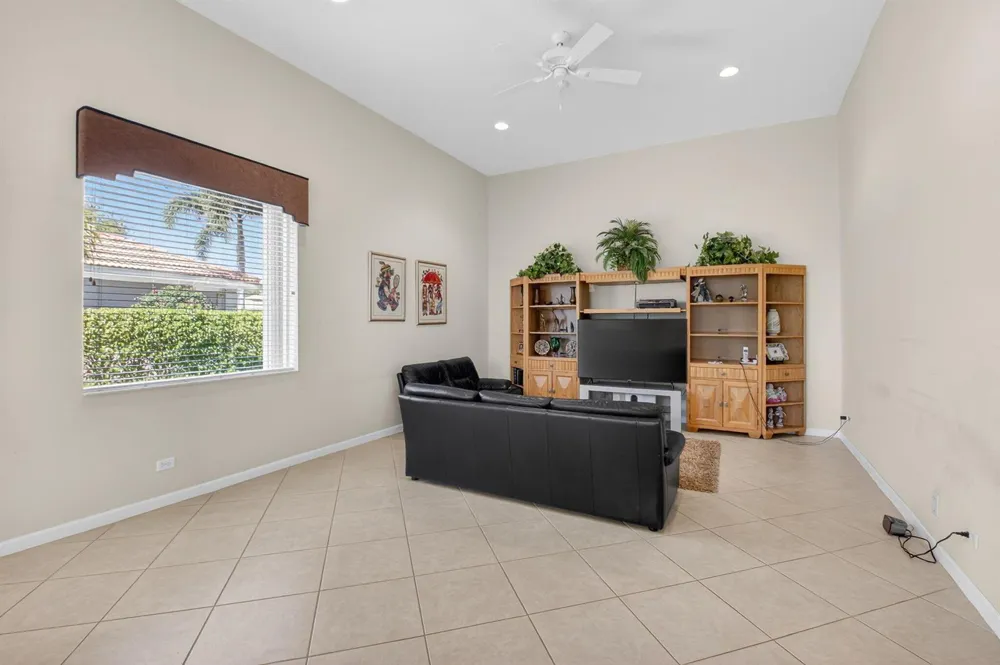7713 RINEHART DRIVE Boynton Beach, FL 33437