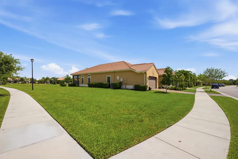 11947 Haga Run Parkland, FL 33076