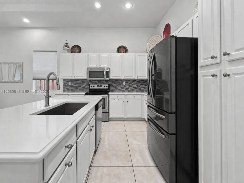 15086 SW 176th Ter Miami, FL 33187