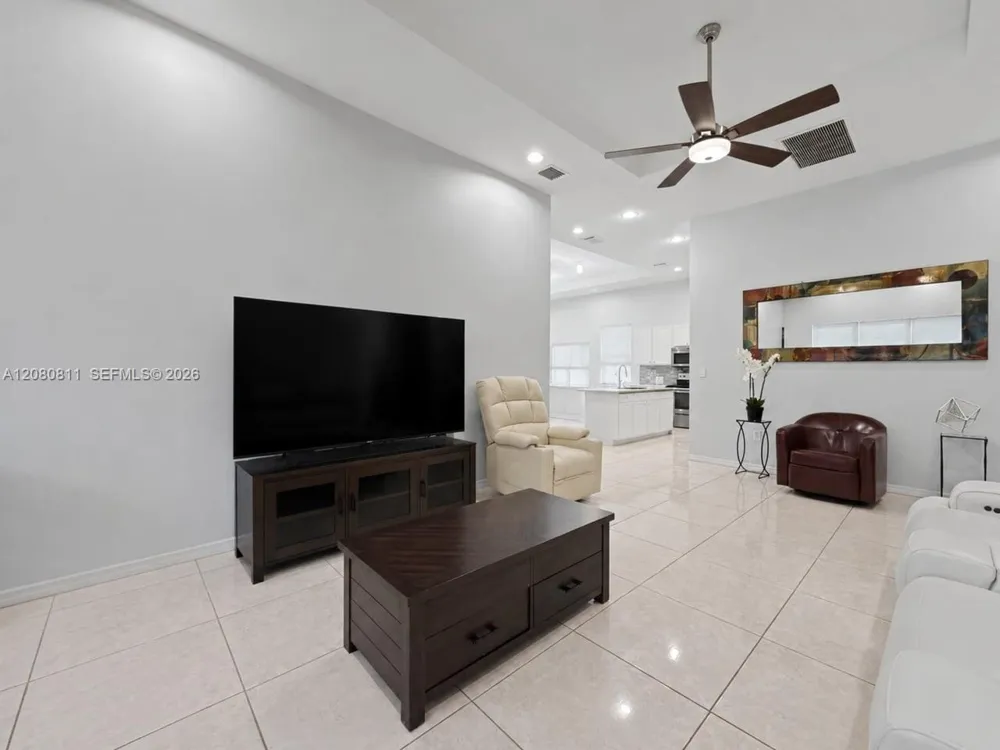 15086 SW 176th Ter Miami, FL 33187