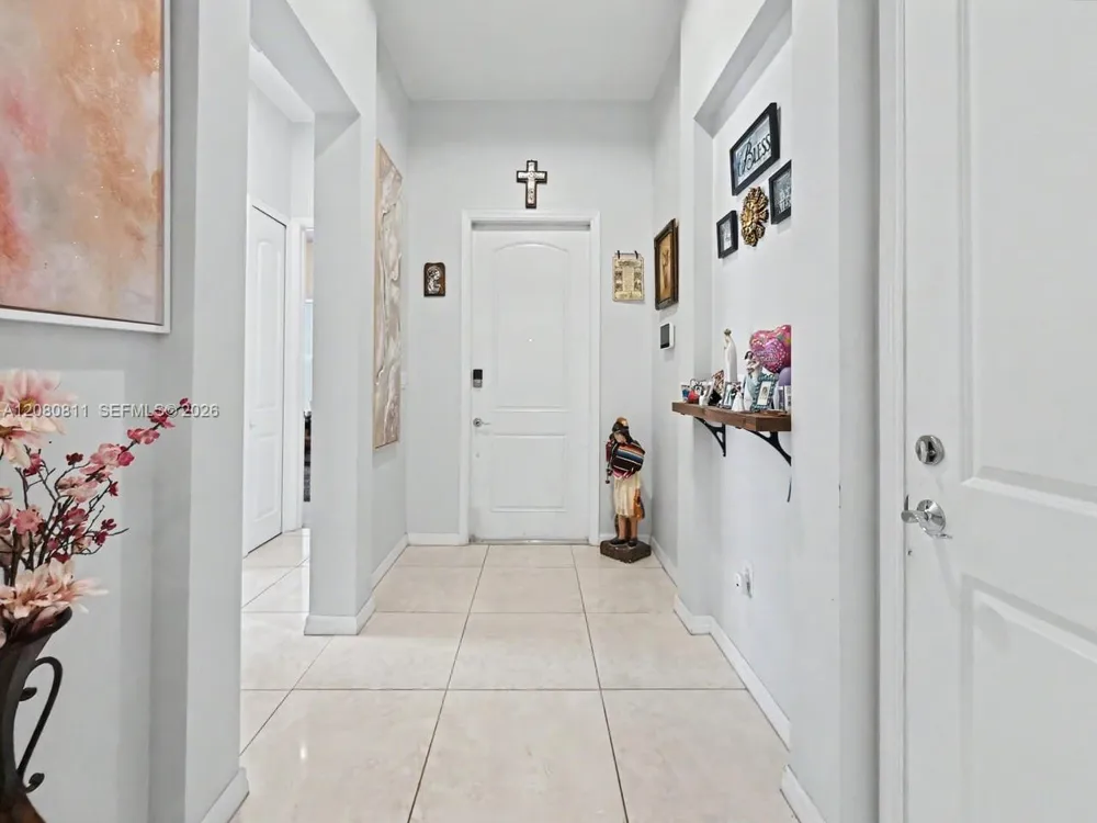 15086 SW 176th Ter Miami, FL 33187