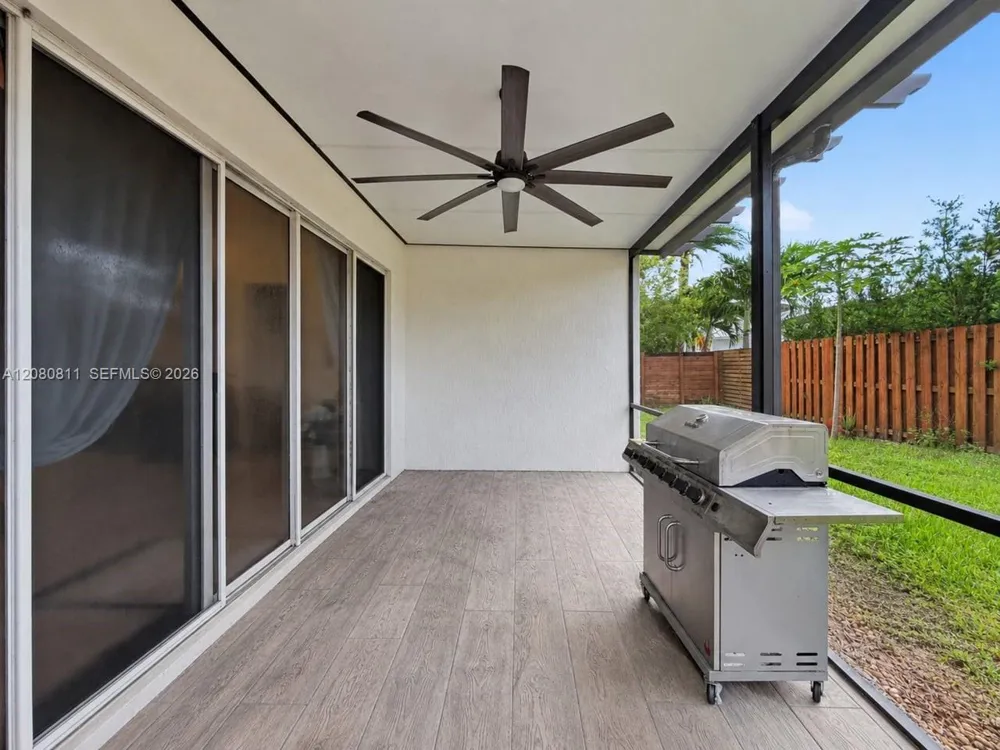 15086 SW 176th Ter Miami, FL 33187