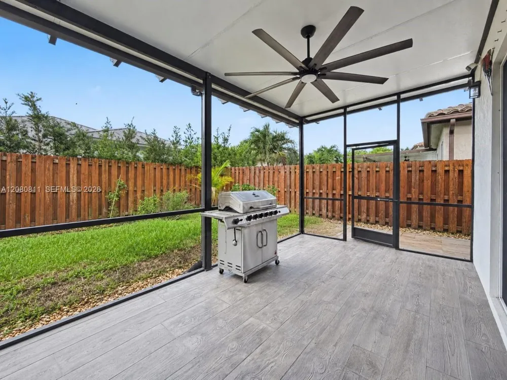 15086 SW 176th Ter Miami, FL 33187
