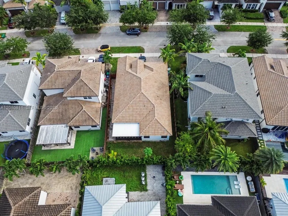 15086 SW 176th Ter Miami, FL 33187