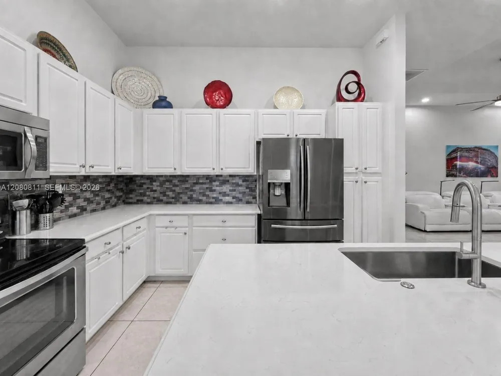 15086 SW 176th Ter Miami, FL 33187