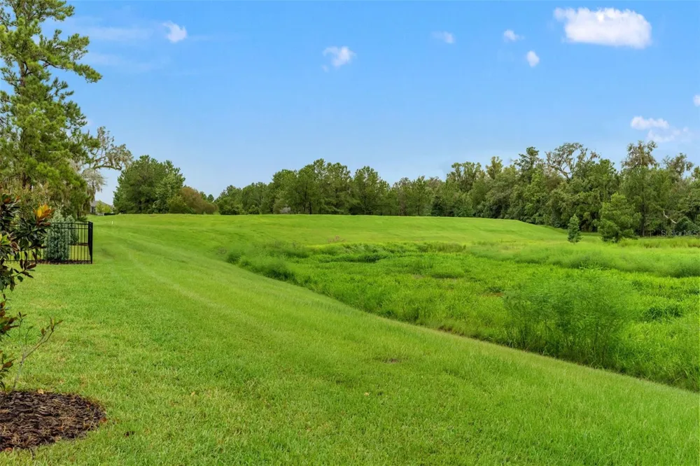 5043 SOUTHERN VALLEY LOOP Brooksville, FL 34601