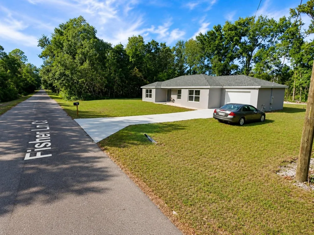 FISHER LN CT Ocklawaha, FL 32179