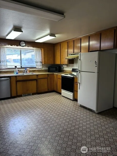 103 Funk Ballards Alley Sekiu, WA 98381