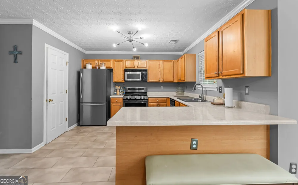 856 Haydens RDG Ellenwood, GA 30294