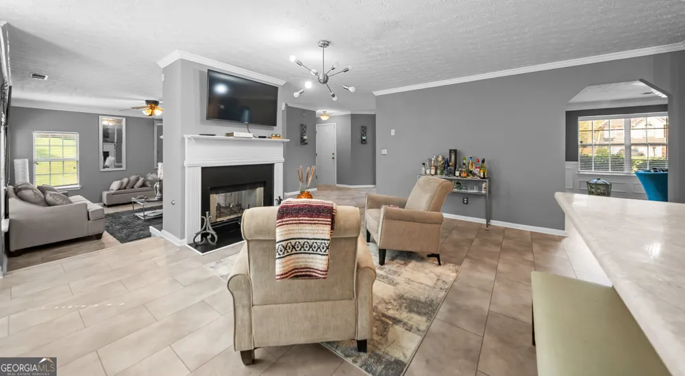 856 Haydens RDG Ellenwood, GA 30294