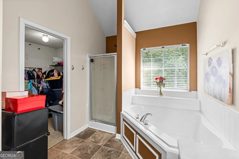 856 Haydens RDG Ellenwood, GA 30294