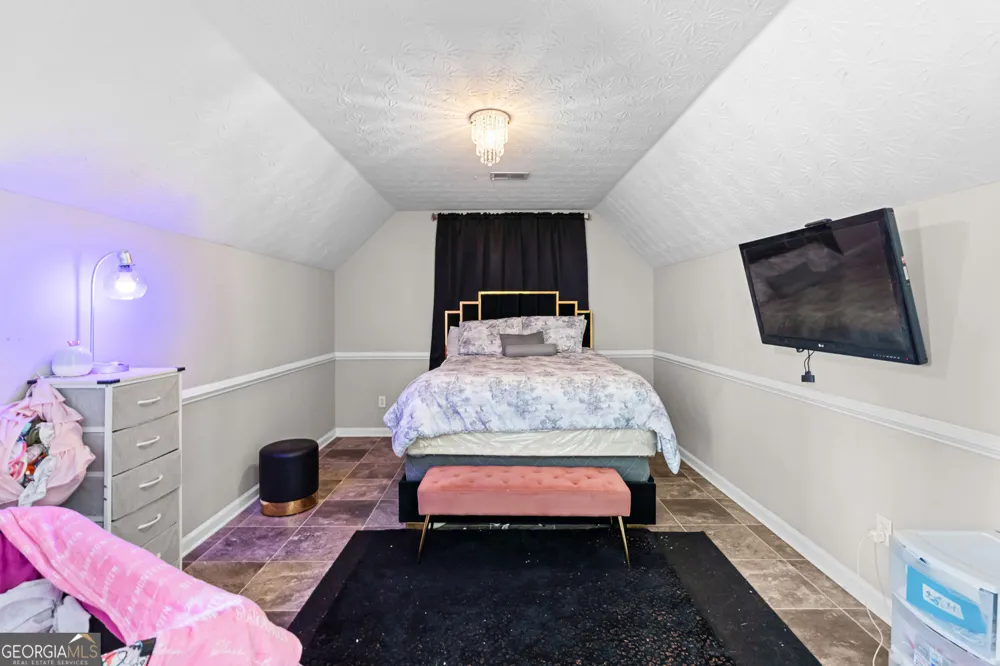 856 Haydens RDG Ellenwood, GA 30294