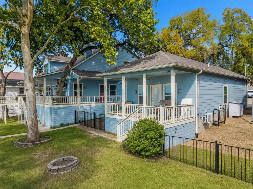 230 Palisade Loop Gun Barrel City, TX 75156