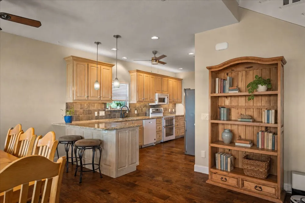 230 Palisade Loop Gun Barrel City, TX 75156