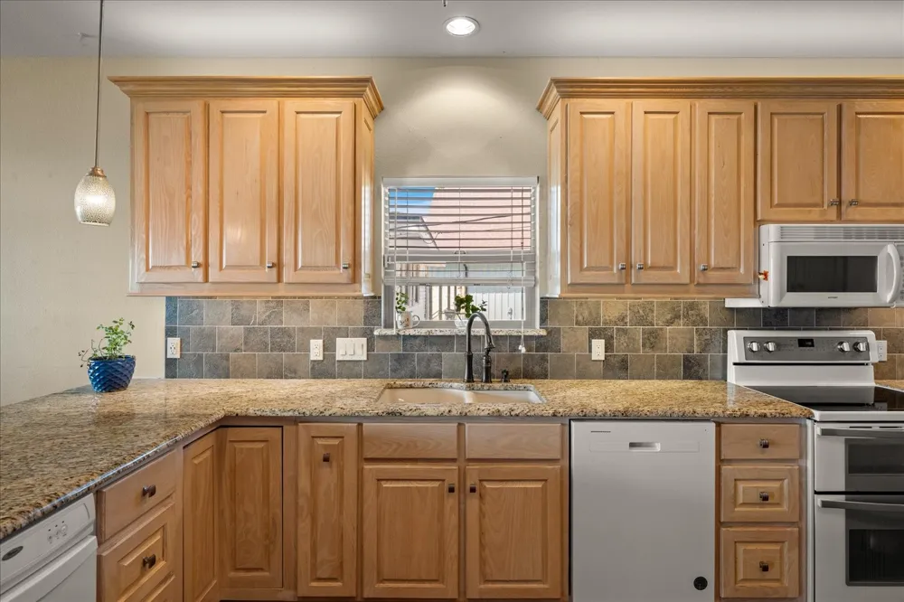 230 Palisade Loop Gun Barrel City, TX 75156