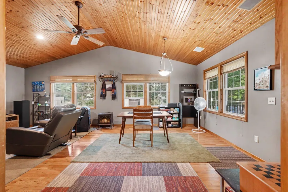 6516 Martin Road Norton Shores, MI 49444