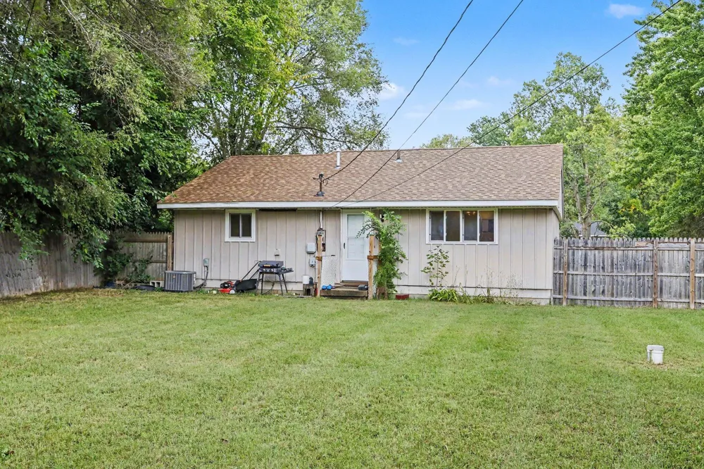 1160 Beverly Court Benton Harbor, MI 49022