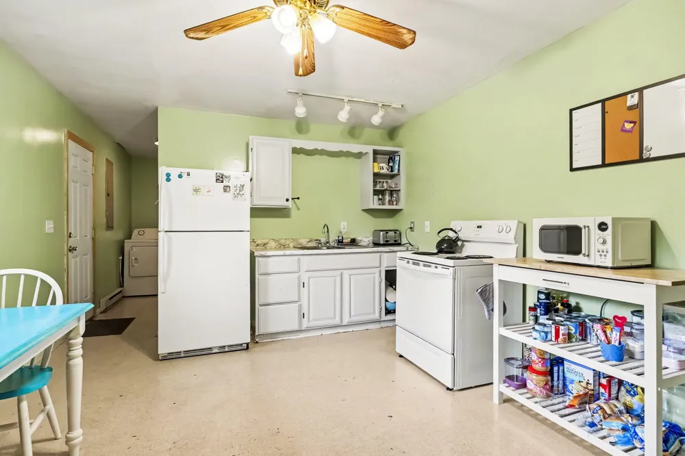 1160 Beverly Court Benton Harbor, MI 49022