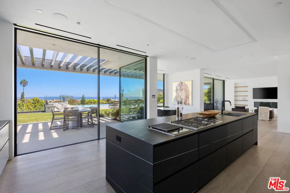 23919 Malibu Road Malibu, CA 90265