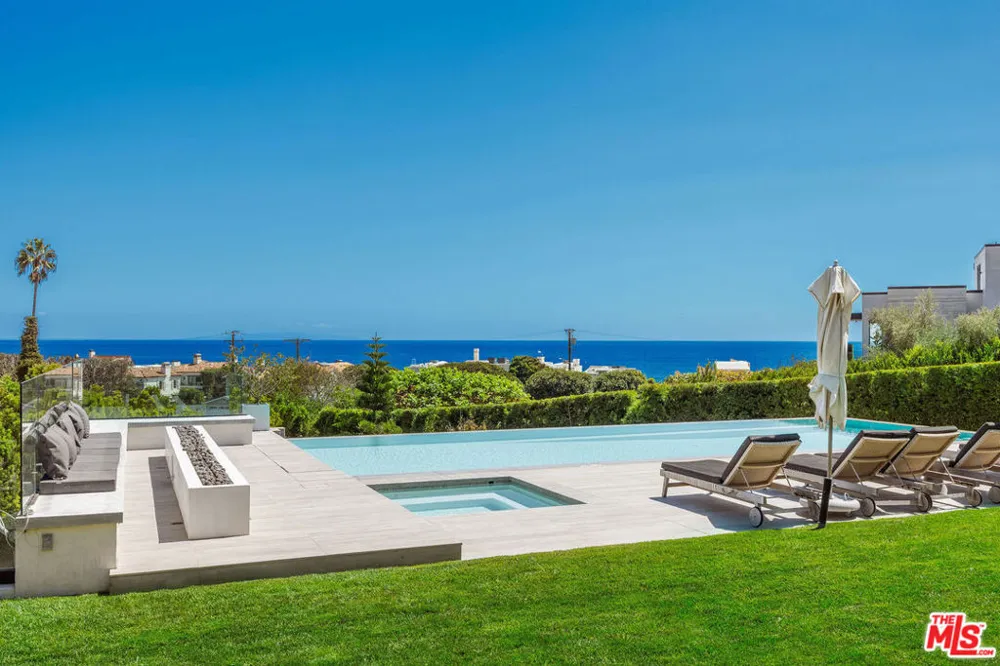 23919 Malibu Road Malibu, CA 90265