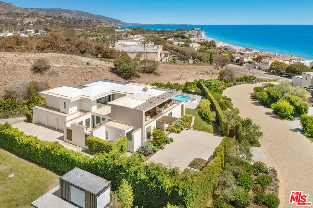 23919 Malibu Road Malibu, CA 90265