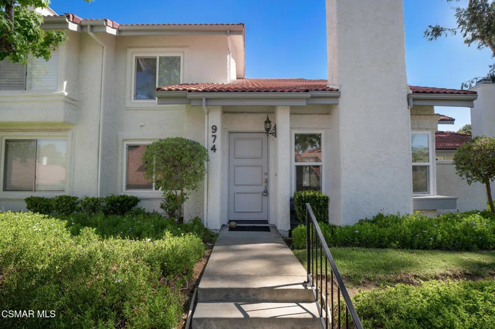 974 Quarterhorse Lane Oak Park, CA 91377
