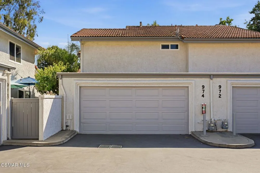 974 Quarterhorse Lane Oak Park, CA 91377