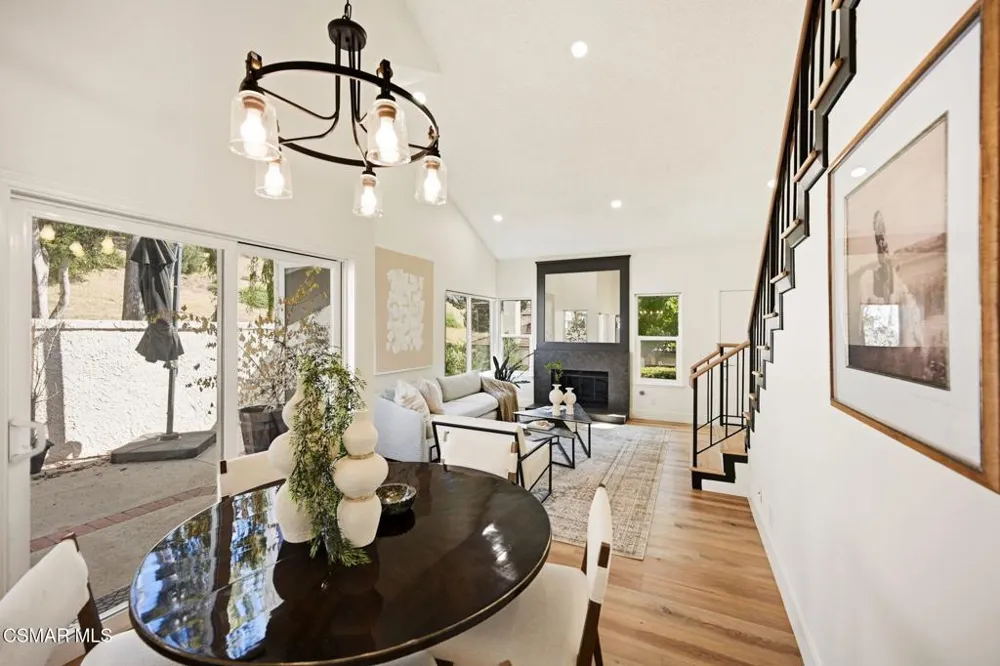 974 Quarterhorse Lane Oak Park, CA 91377