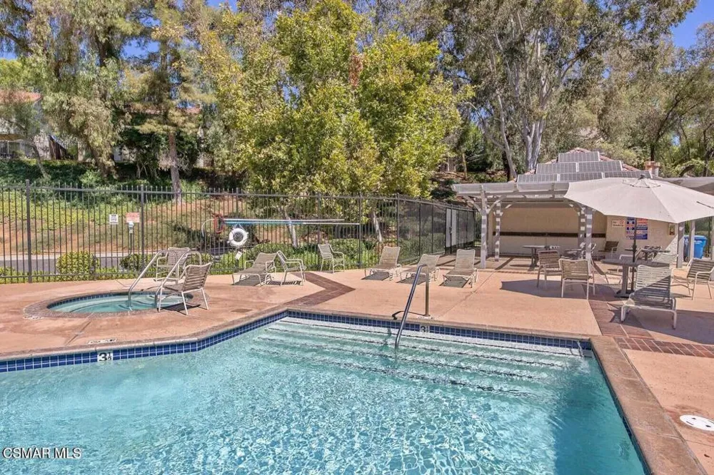 974 Quarterhorse Lane Oak Park, CA 91377