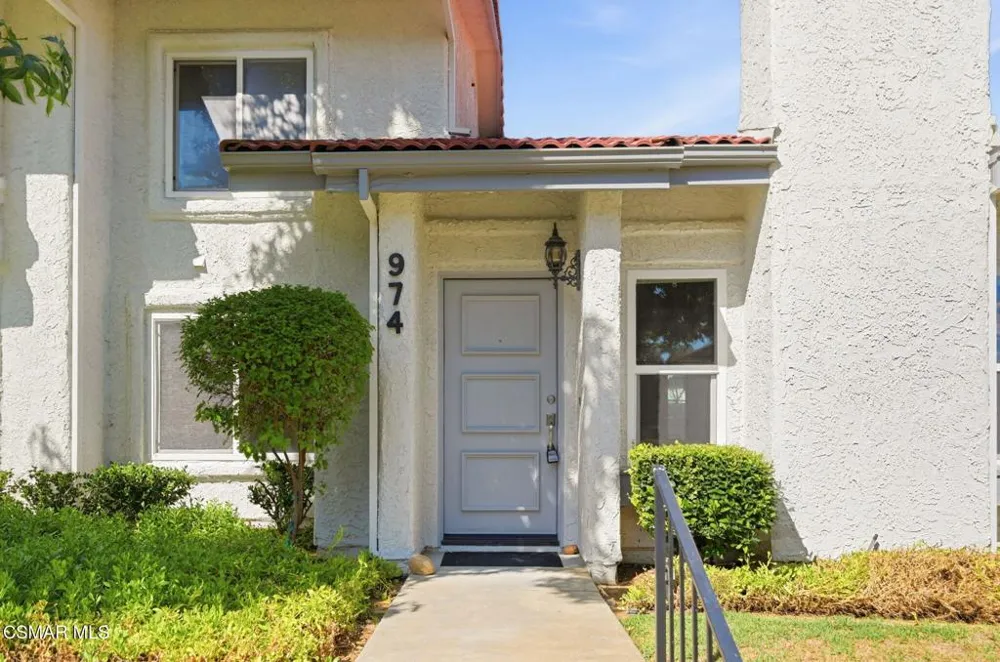 974 Quarterhorse Lane Oak Park, CA 91377