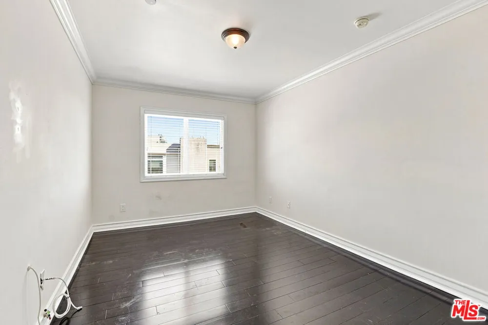 1828 Glendon Avenue #PH3 Los Angeles, CA 90025