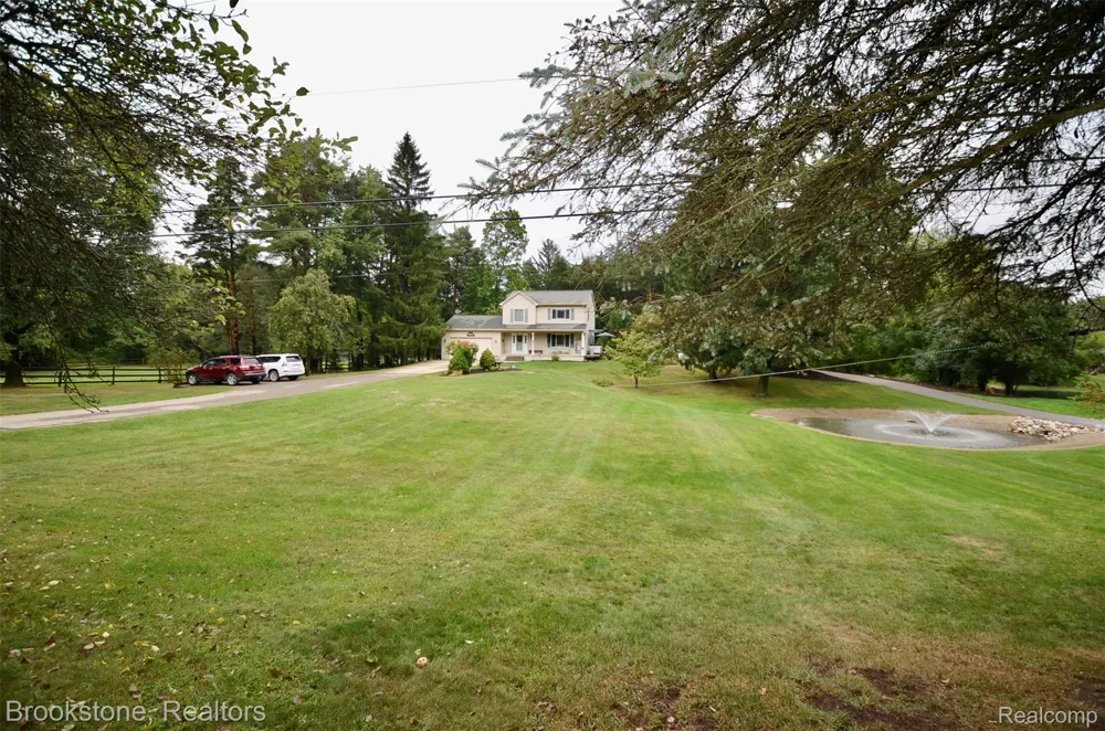 9828 Hadley Road Independence Charter Township, MI 48348