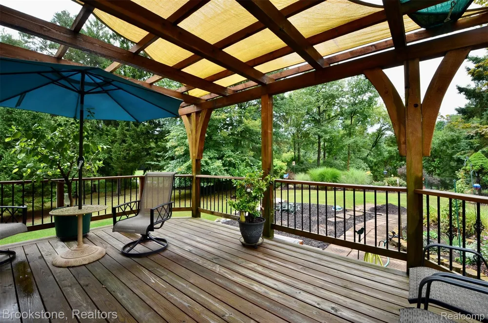9828 Hadley Road Independence Charter Township, MI 48348