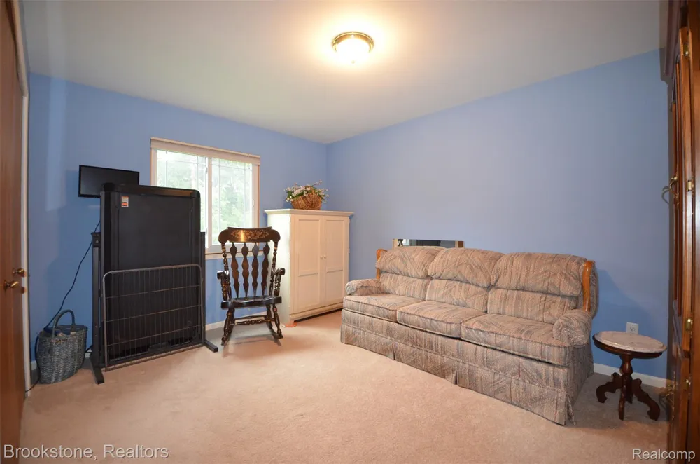 9828 Hadley Road Independence Charter Township, MI 48348