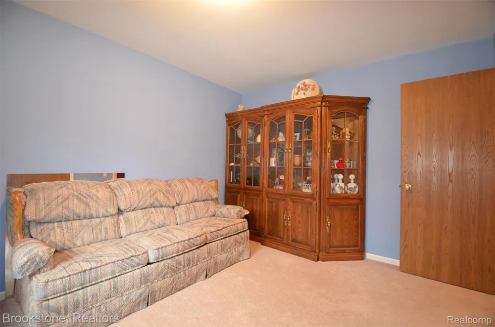 9828 Hadley Road Independence Charter Township, MI 48348