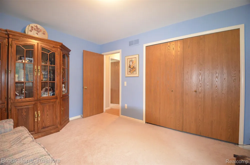 9828 Hadley Road Independence Charter Township, MI 48348