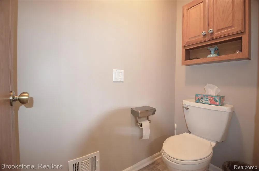 9828 Hadley Road Independence Charter Township, MI 48348