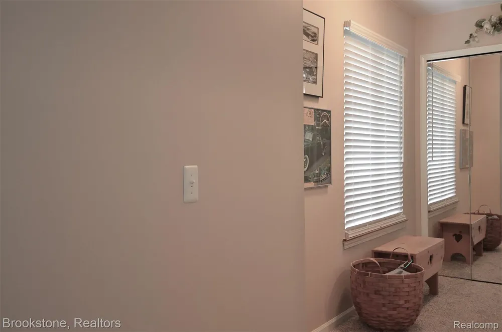 9828 Hadley Road Independence Charter Township, MI 48348