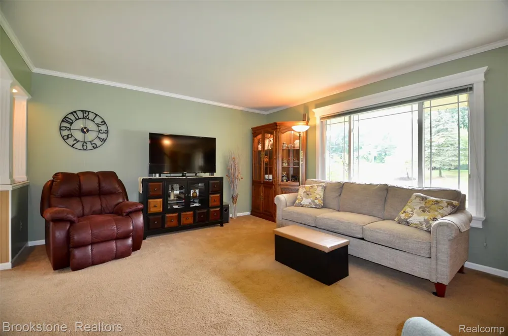 9828 Hadley Road Independence Charter Township, MI 48348