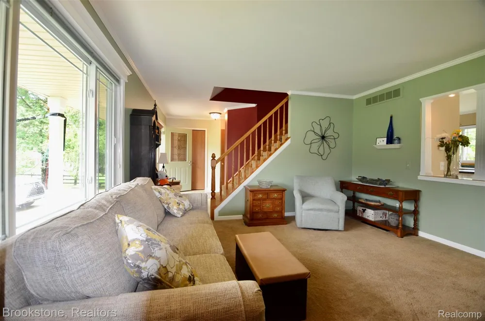 9828 Hadley Road Independence Charter Township, MI 48348