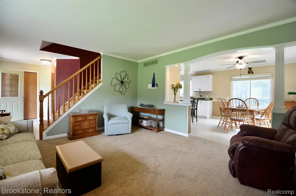 9828 Hadley Road Independence Charter Township, MI 48348